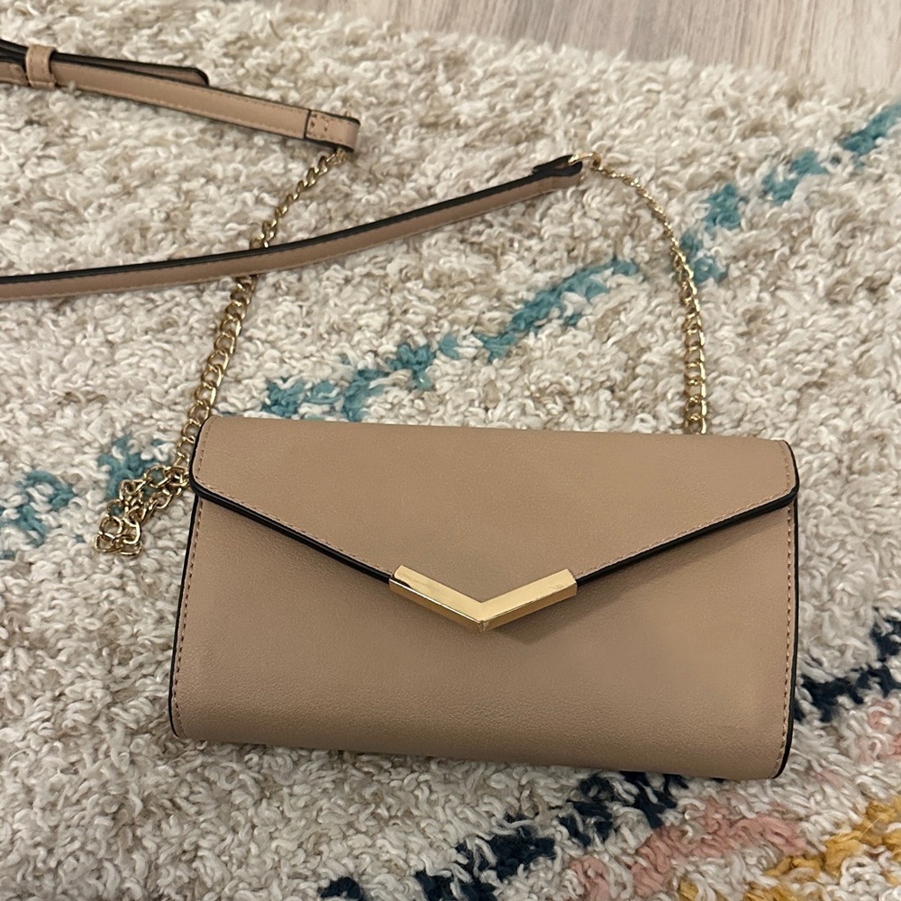 Elegant Tan Crossbody Bag